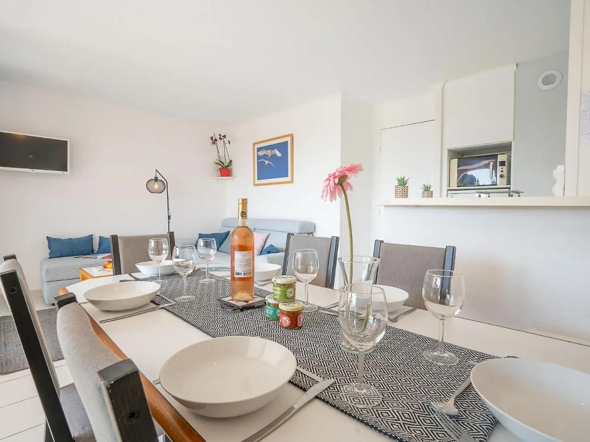 Apartment Village Cap Esterel - Le Hameau-29 By Interhome Saint-Raphaël 0*,  Frankrig